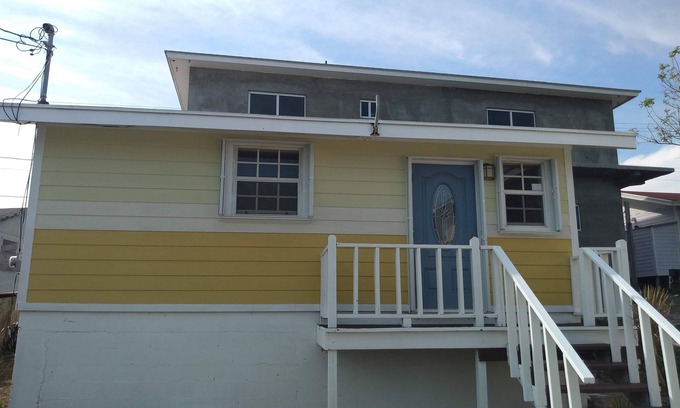 Alice Town House | THE ROBERTS HOUSE OF LOVE II
