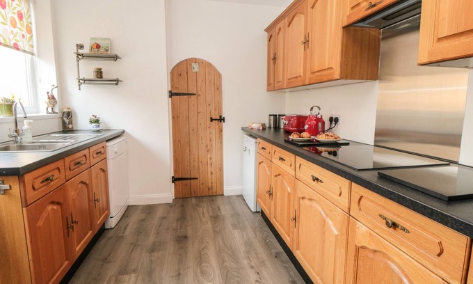 Muston Cottage | The Robins
