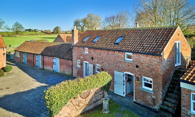 Hemingby House | The Rookery Stables by Interhome