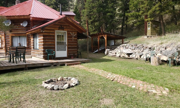 Sula Cabin | The Round House on the East Fork