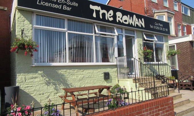 North Shore Bed & Breakfast | The Rowan Hotel