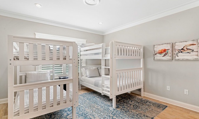 Orange Beach House | The Salty Mermaid-Gorgeous 4 bedroom home with private beach access and communit