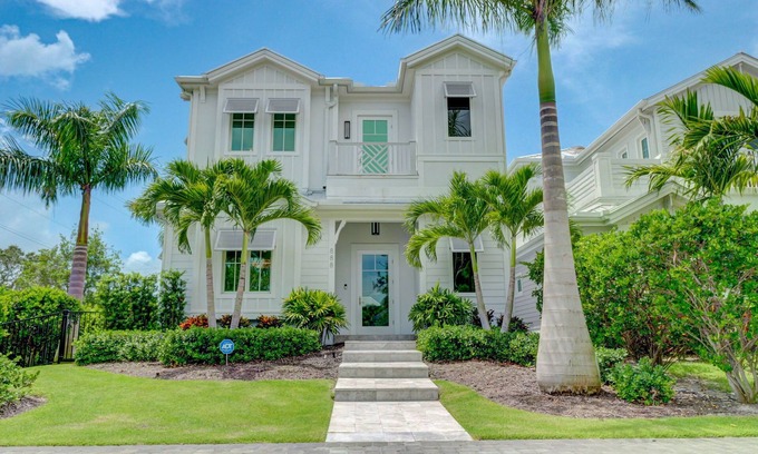 Old Naples House | The Sand Castle - Naples, FL