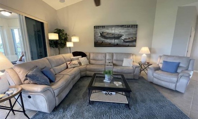 Tropical Cove House | The Sand Trap at Lexington CC Golf Village