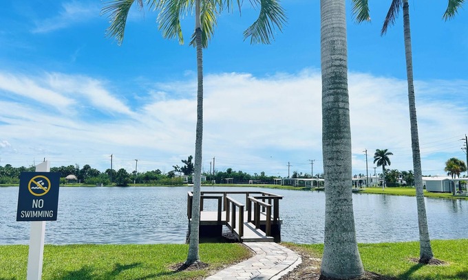Fort Myers Beach Cottage | The Sanibel Sunshine Cottage
