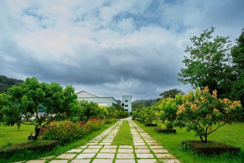 Lakkidi Hotel | The Sanihara Hotel & Resort