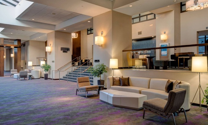 Saratoga Springs Hotel | The Saratoga Hilton