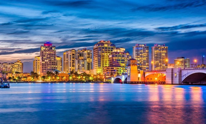 Grandview Heights Condo | The Savannah Apartment, Downtown, Restaurants, Pool, Beach, Cafes, The Square, Kravis Center