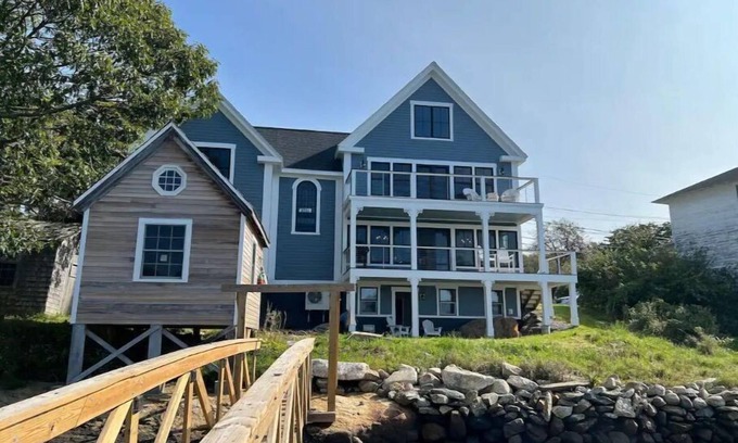 Boothbay Harbor House | The Sea Eagle - Luxury 5 BR Waterfront Home in Boothbay Harbor with private dock