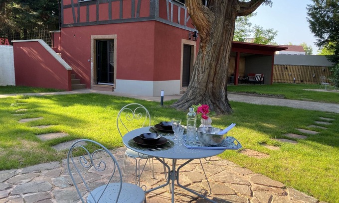 Ostheim Apartment | The Sequoia, an enchantment among trees