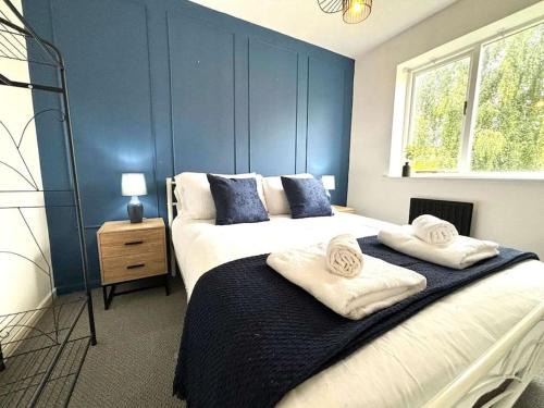 Shrewsbury Apartment | The Shrewsbury Stayscape - Modern and Stylish 3 Bed By Parydise Properties Ltd - Perfect for Business or Leisure Stays