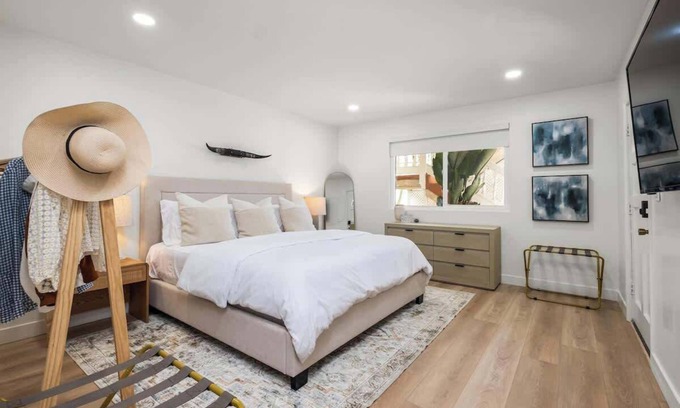 North Redondo Apartment | The South Bay Retreat - 8 Min Drive to the Beach