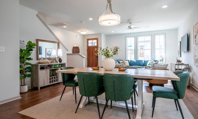 Oxford House | The Southern Reserve, 3BR by Velvet Ditch Villas