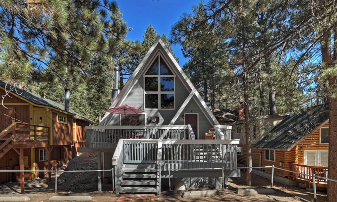 Green Valley Lake House | The Squirrel's Nest - Pet Friendly!