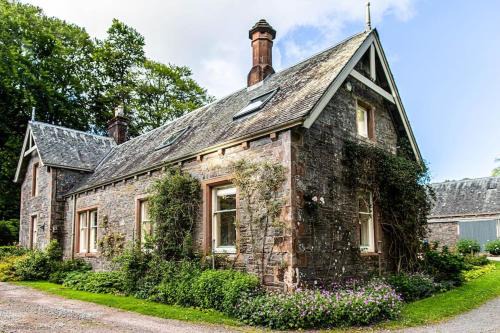 Castle Douglas House | The Stables