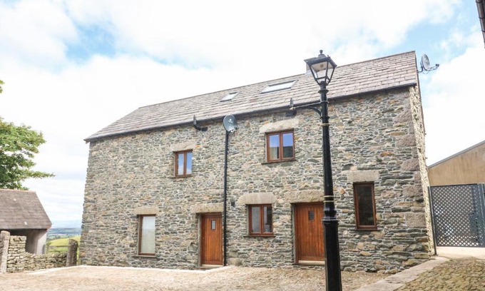 Milnthorpe House | The Stables