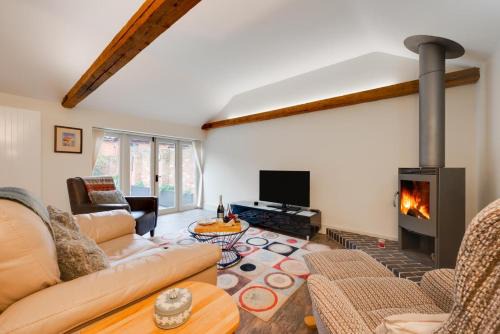 Woodbridge House | The Stables