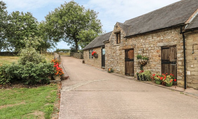 Winkhill Cottage | THE 'STABLES', pet friendly, character holiday cottage in Waterhouses