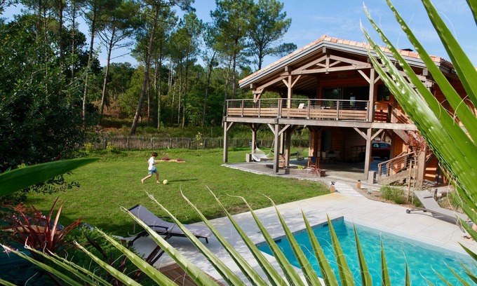 Vielle-Saint-Girons Ski Chalet | The Stilt Chalet - Under the pines, lake and ocean nearby