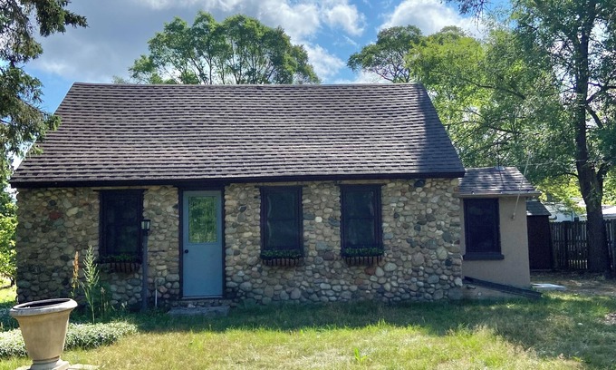 Lake Leelanau Cottage | The Stone Cottage in Lake Leelanau