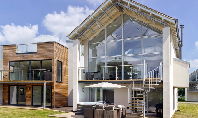 Cirencester House | The Summer House (HM101), Lower Mill, Cotswolds