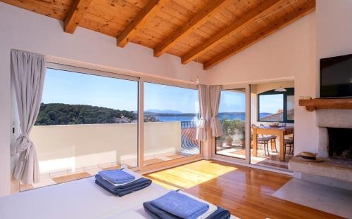 Krizna luka Apartment | The Swallow's Nest - ZF Hvar