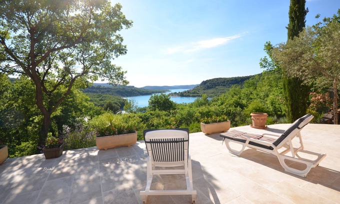 Bauduen Villa | THE TEMPLIERS OF THE LAKE