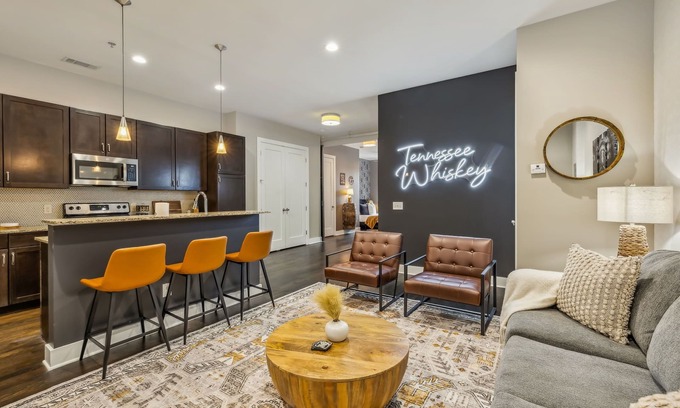 West End Condo | The Tennessee Whiskey in West End-Vandy- Uber to Broadway