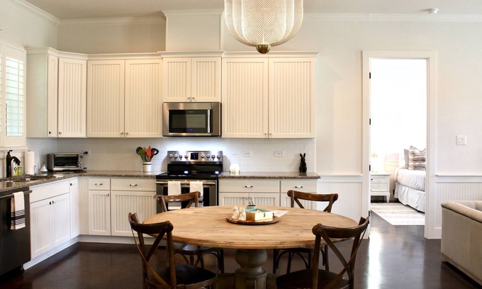 Round Top House | The Top @ Round Top + Escape to the country!