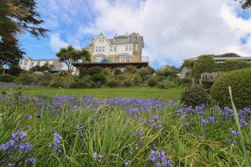 Newquay House | The Tower, 5 Corisande Manor