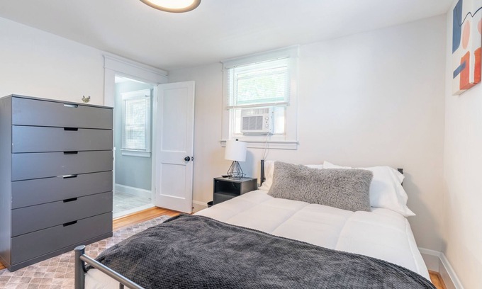 Arbutus House | The Twilight at the Halethrope Home