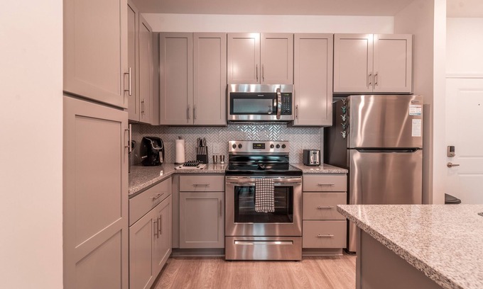 Midlothian Apartment | The Uptown - Chic1BR apt in the heart of Midlothian!