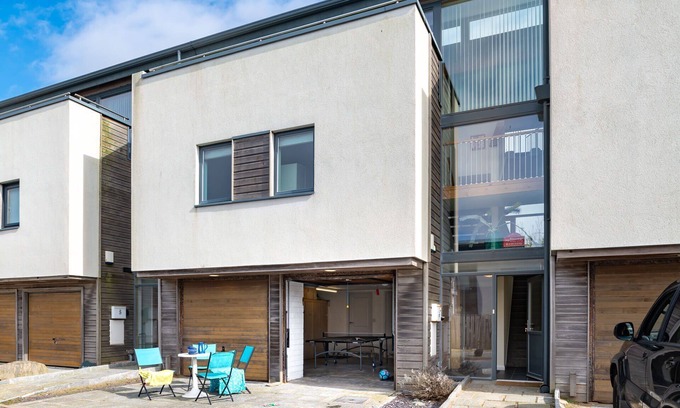 Rhosneigr Cottage | The View - A modern beach retreat for 8 guests on Anglesey