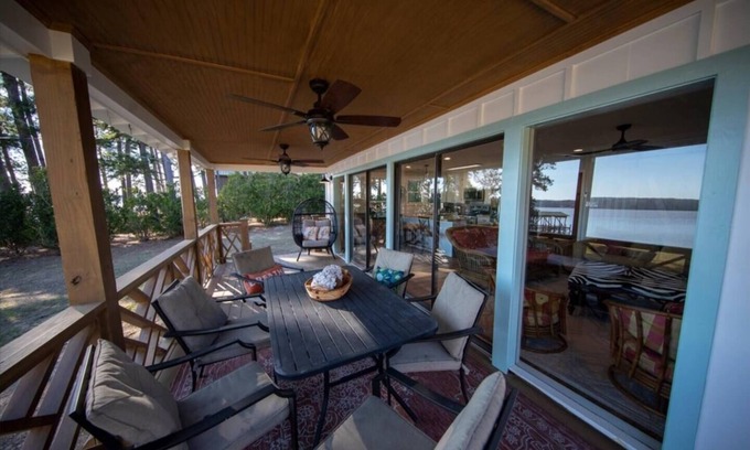 Camden House | The Vista: 3-BR