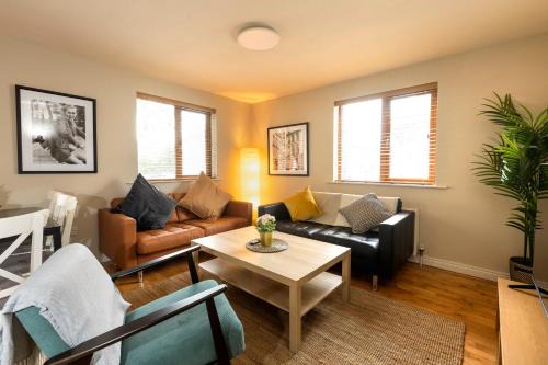 Queens Quarter Apartment | The Vogue- 2bd Hip Ap Ultra Fast WIFI