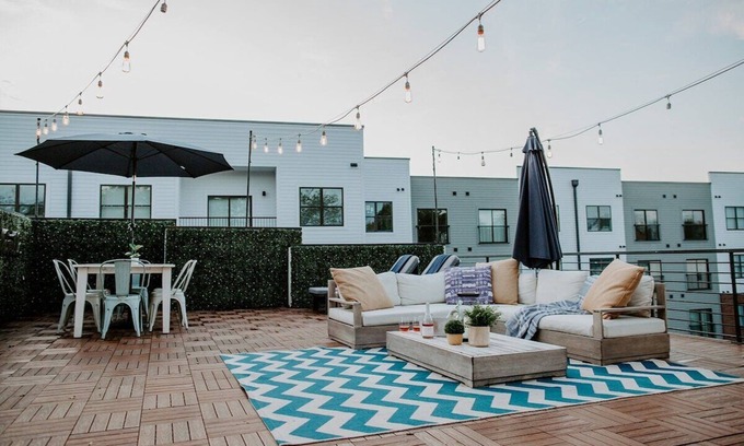 Edgehill House | The Wade - Minutes to the Gulch & 12 South