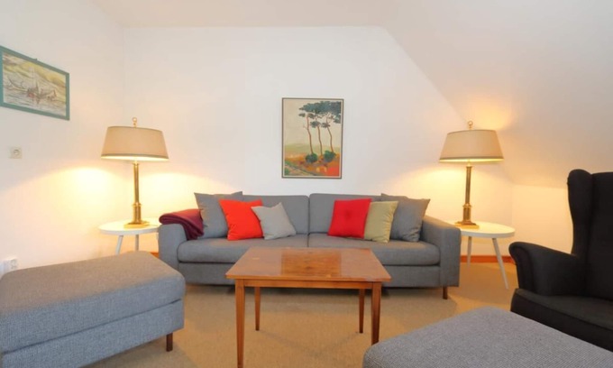 Wenningstedt-Braderup Apartment | The Wattblick apartments are located in a small apartment complex with 4 thatched houses directly on the Braderuper Heide.