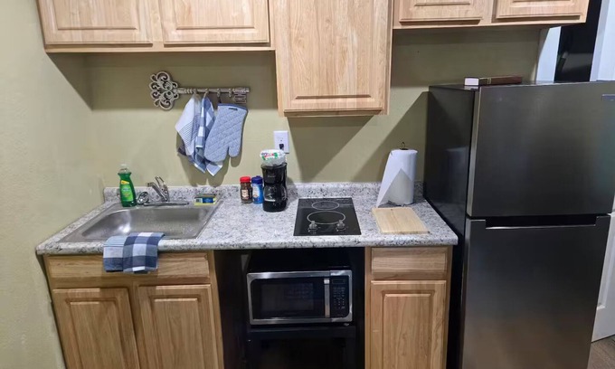 Southeast Pensacola Apartment | The Wave - Chill Spotnnn
