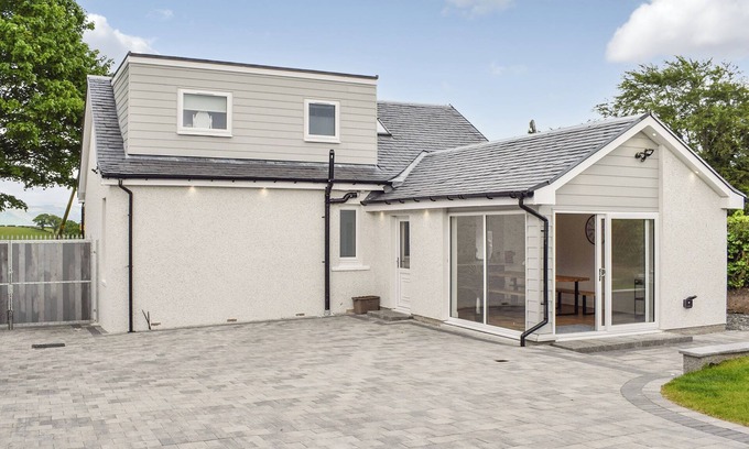 Bannockburn Cottage | The Wee White Cottage