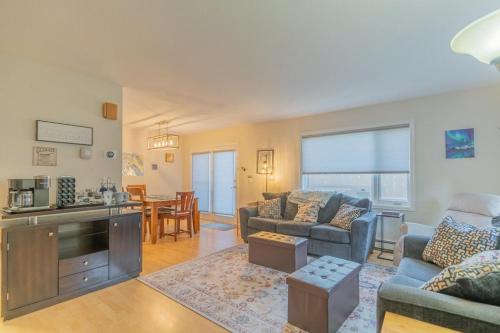 College House | The Westside Garay Townhome