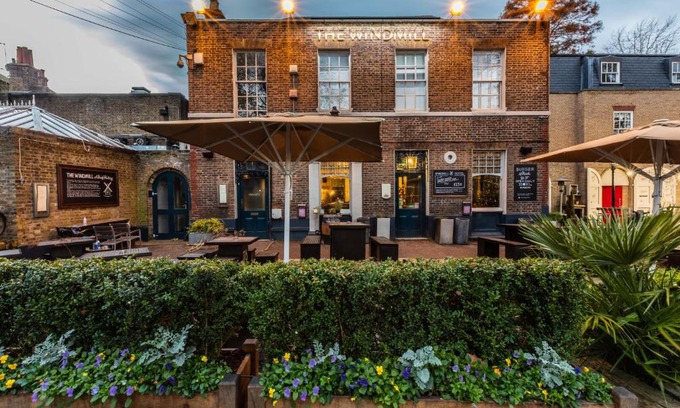 Clapham Hotel | The Windmill On The Common