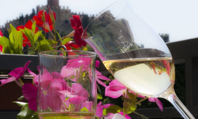 Soave House | The Window on the Castle