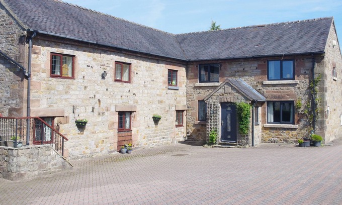 Thorncliffe Cottage | The Winking Man - First floor cottage/apartment two bedroom