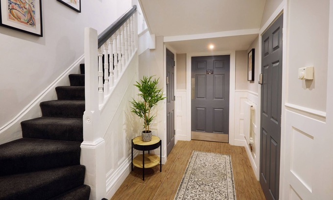Wednesbury Hotel | The Woden Boutique Hotel Walsall M6 J9