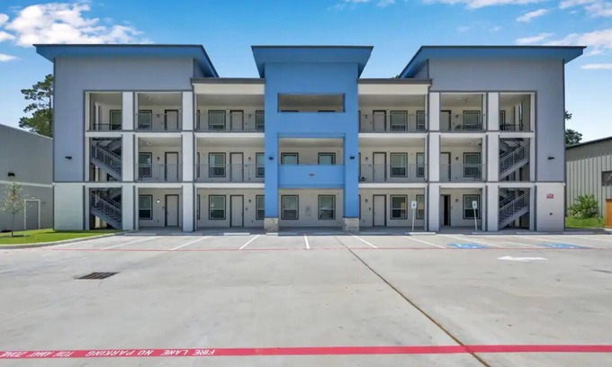 Grogan's Mill Apartment | The Woodlands 2 Full beds/Baths!
