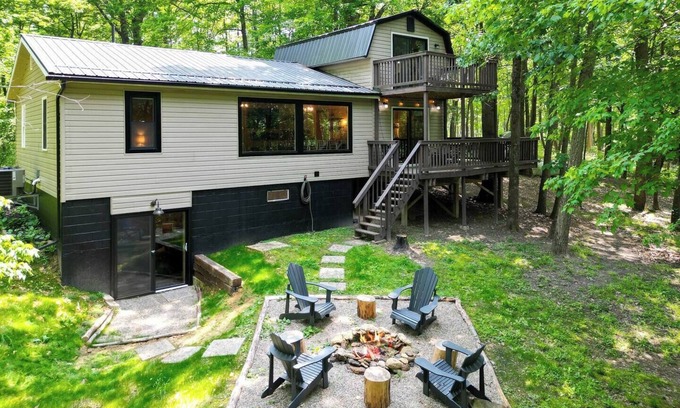 Laurelville Cabin | The Woodlands at Hocking Hills-Notestone Cabin