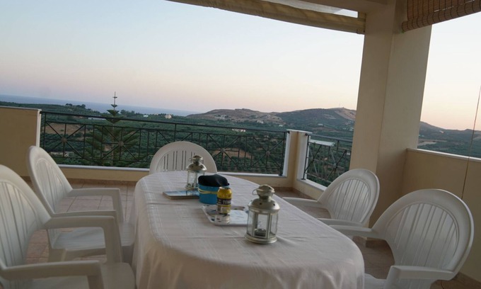 Roumeli Cottage | Thea House near The Sea