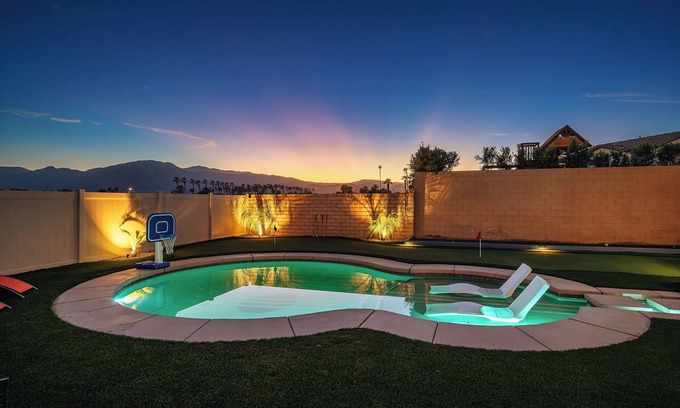 Coachella Villa | Theater | Pickle Ball | 7 Bedrooms