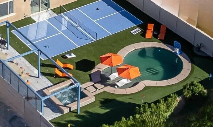 Coachella Villa | Theater | Pickle Ball | 7 Bedrooms