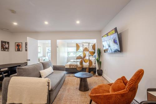 Latin Quarter Apartment | Theatre Hotel by Lodgo